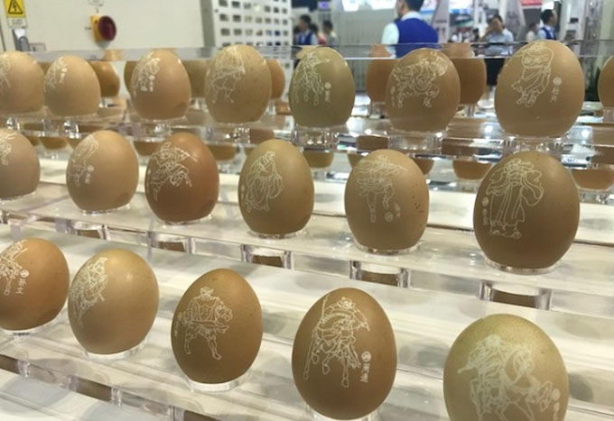 從雞蛋上刻出的水滸108將 看中國(guó)模具產(chǎn)業(yè)智能化